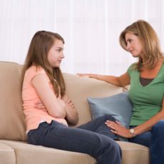 Запись встречи Клуба родителей подростков: «Кто прав: бесконечные споры с подрастающим ребенком»