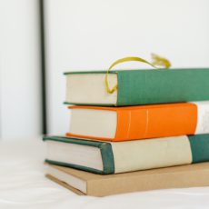 Топ-6 книг, которые помогут понять ребенка и свою реакцию его поведение