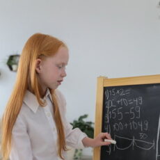 Тошнит и не хочется идти в школу, так что сил никаких нет, и это происходит прямо с начала учебного года…
